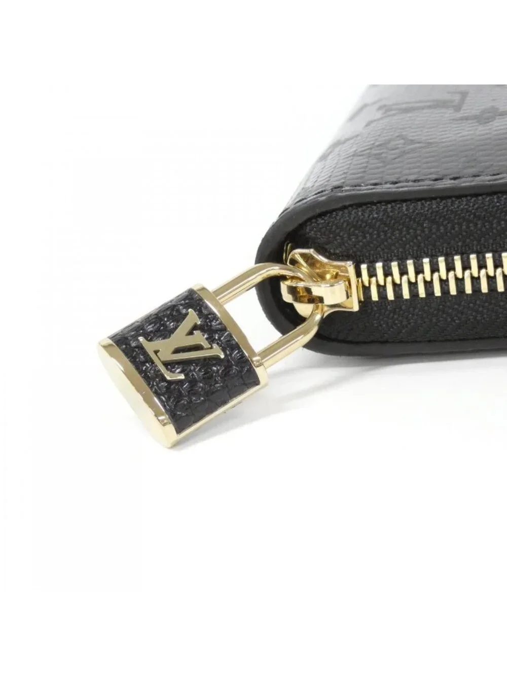 Louis Vuitton Exotic Leather Zippy Wallet